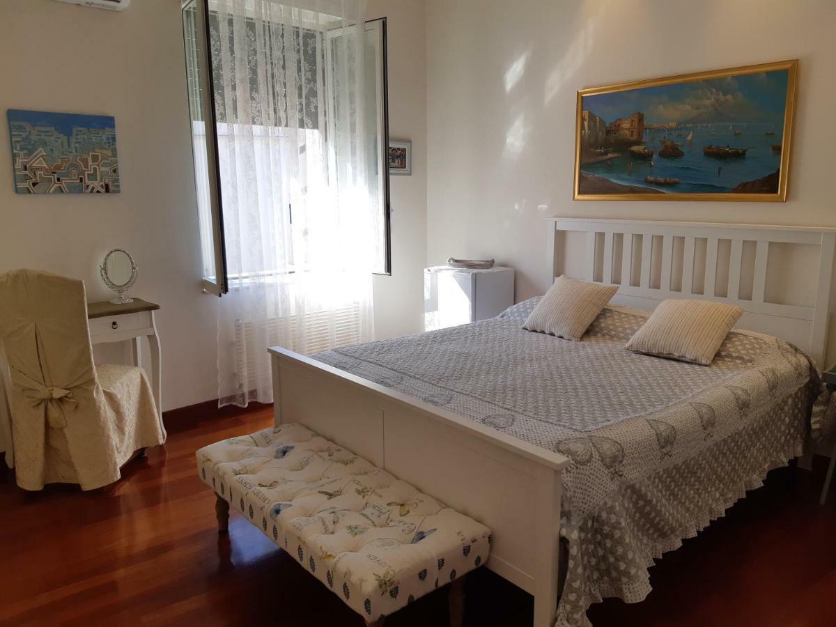 Dolce Vita Vomero Napels Buitenkant foto